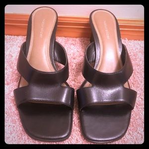 Sam and Libby black block heel